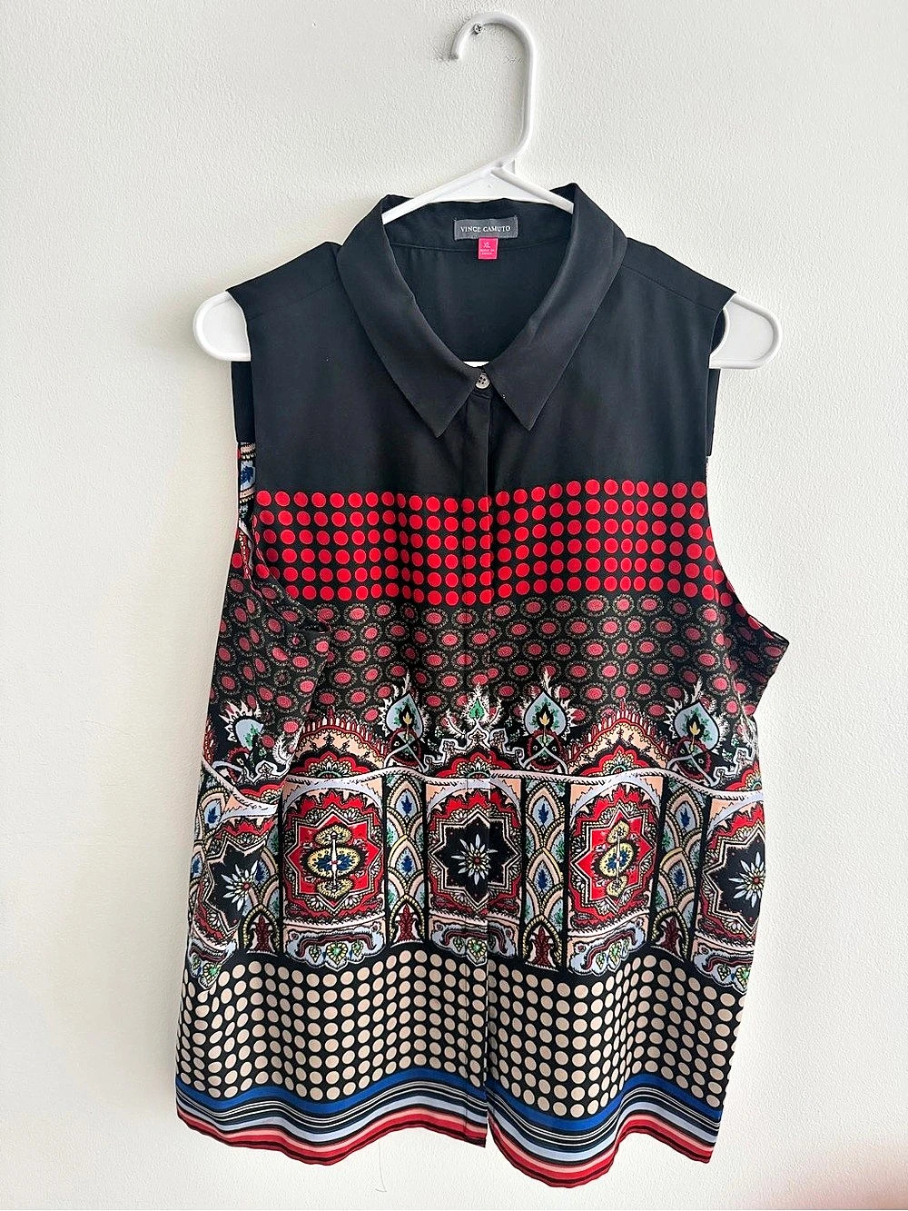Vince Camuto Women's Printed Sleeveless Blouse in Black & Red